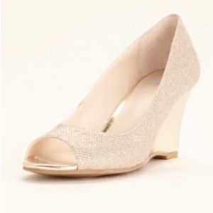 Gold formal shoes